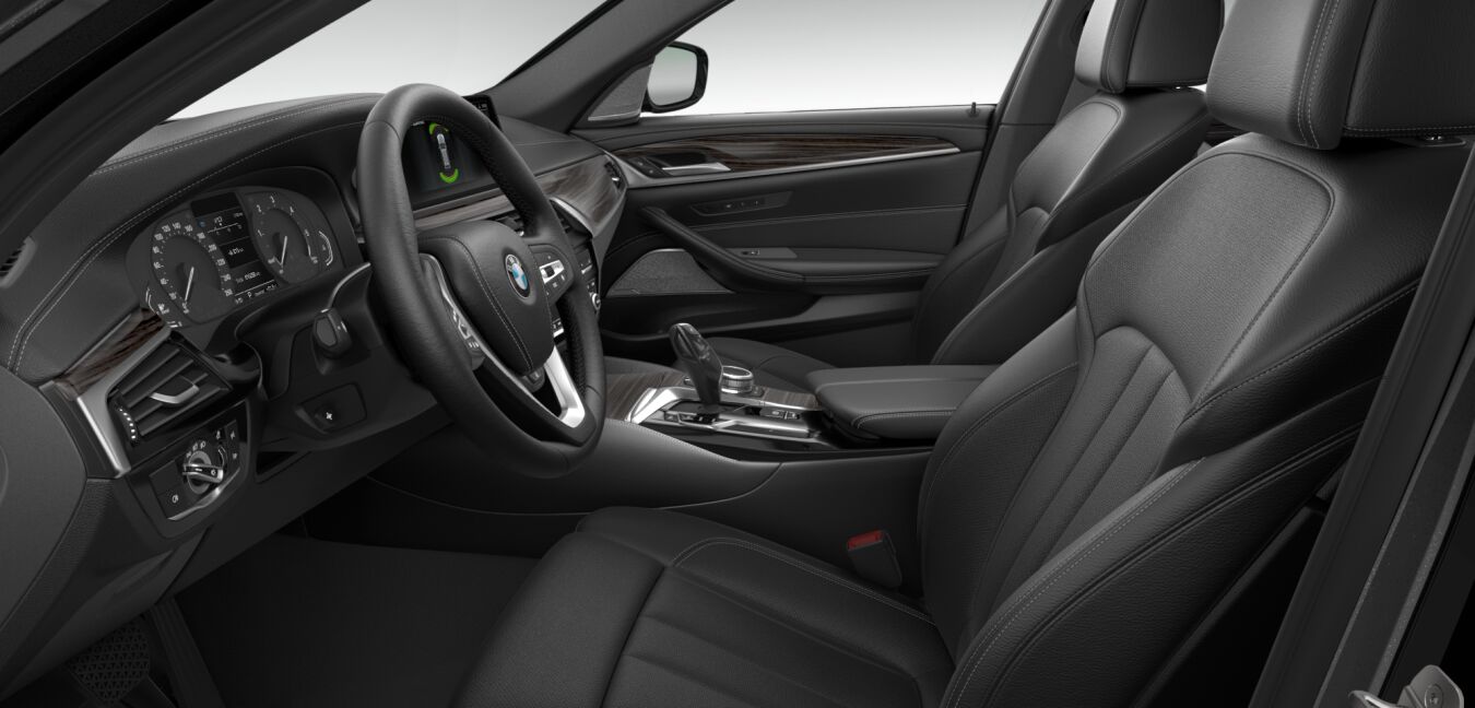 BMW BMW 5er im Innenraum seitlich BMW BMW 5er im Innenraum seitlich