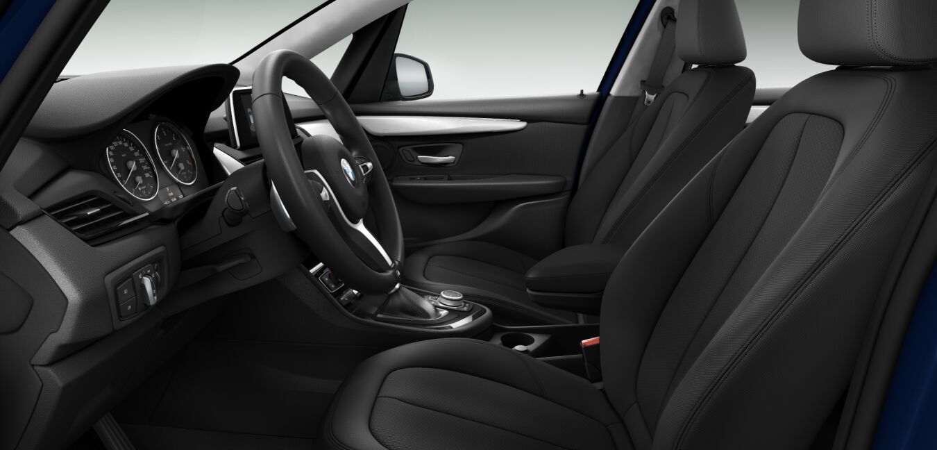 BMW BMW 2er im Innenraum seitlich BMW BMW 2er im Innenraum seitlich