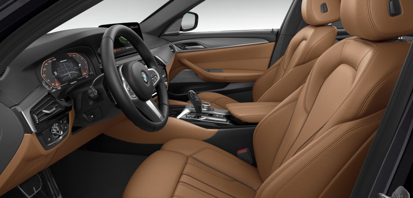 BMW BMW 5er im Innenraum seitlich BMW BMW 5er im Innenraum seitlich