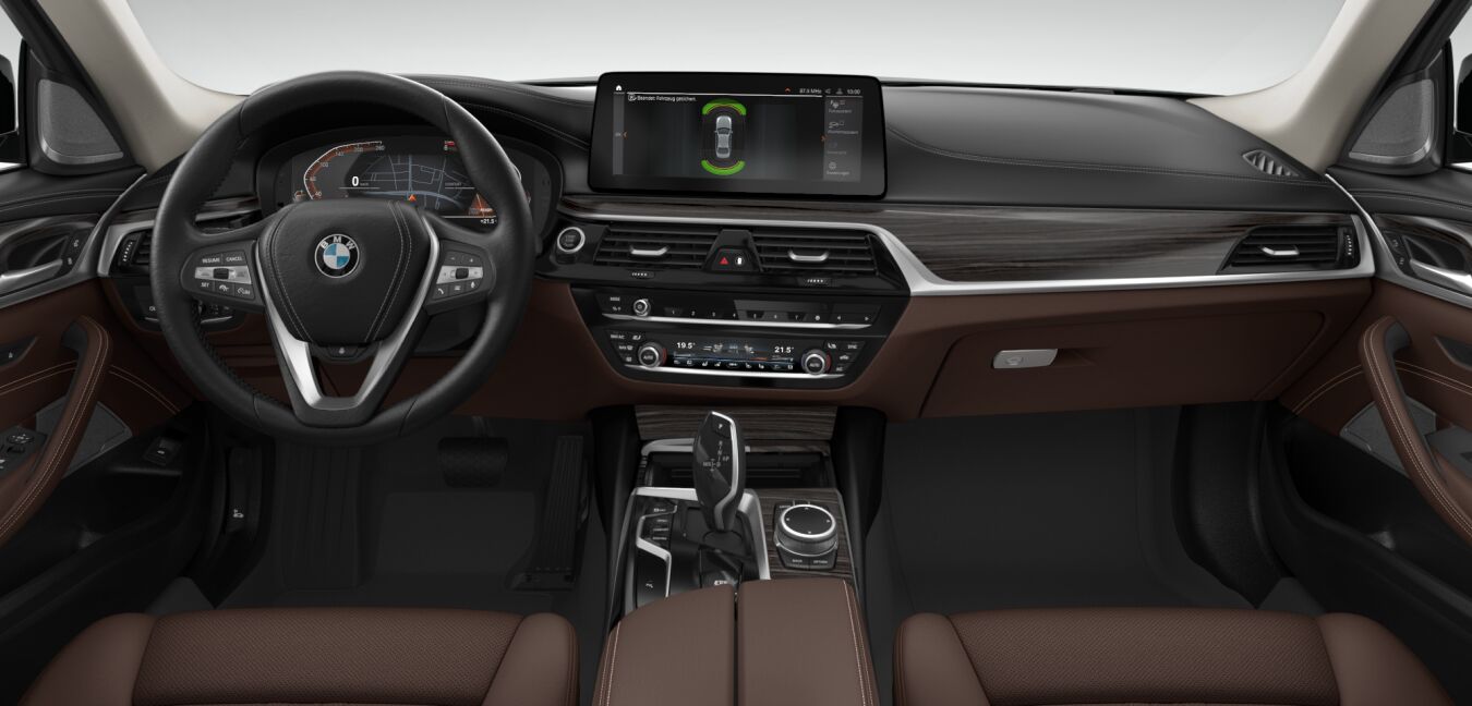 BMW BMW 5er im Innenraum von vorne BMW BMW 5er im Innenraum von vorne