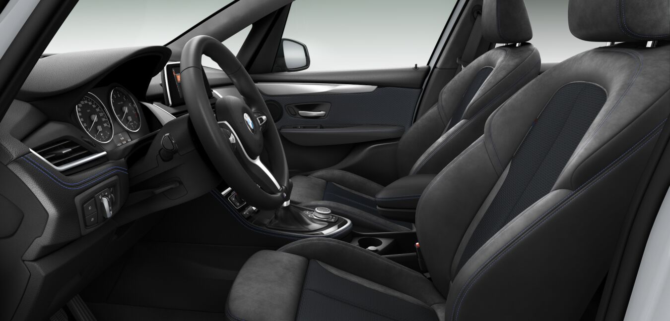 BMW BMW 2er im Innenraum seitlich BMW BMW 2er im Innenraum seitlich