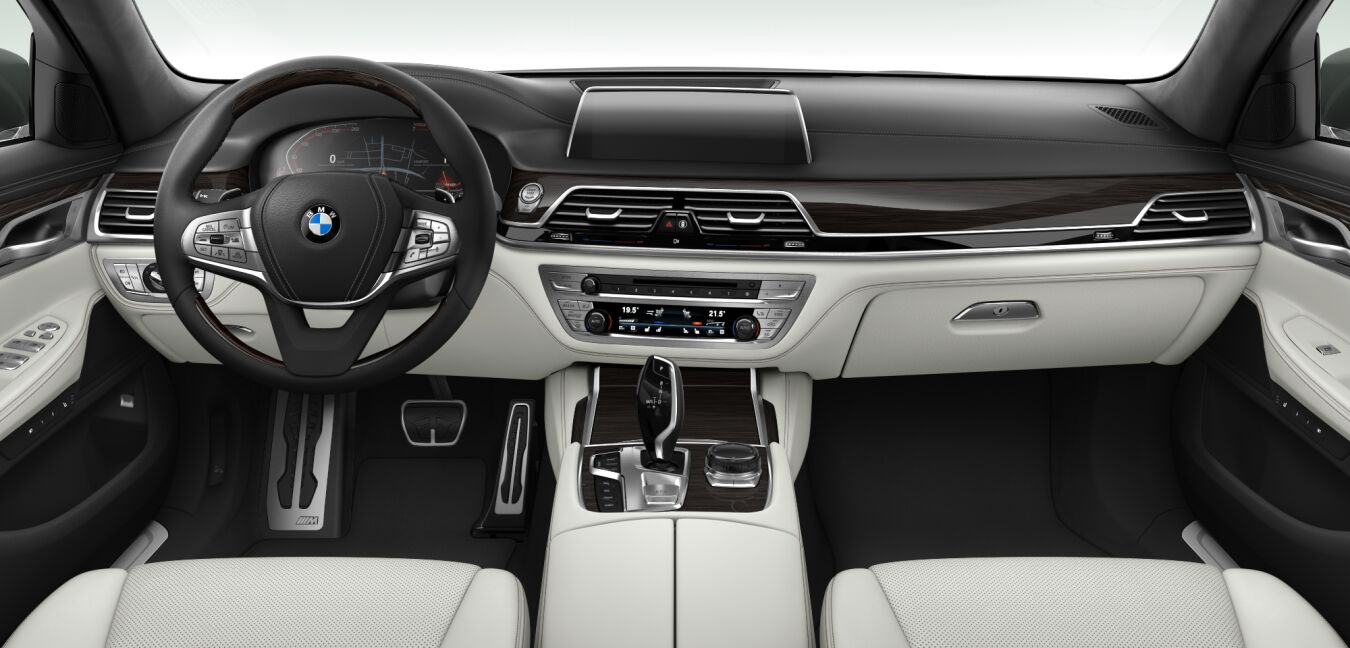 BMW BMW 7er im Innenraum von vorne BMW BMW 7er im Innenraum von vorne