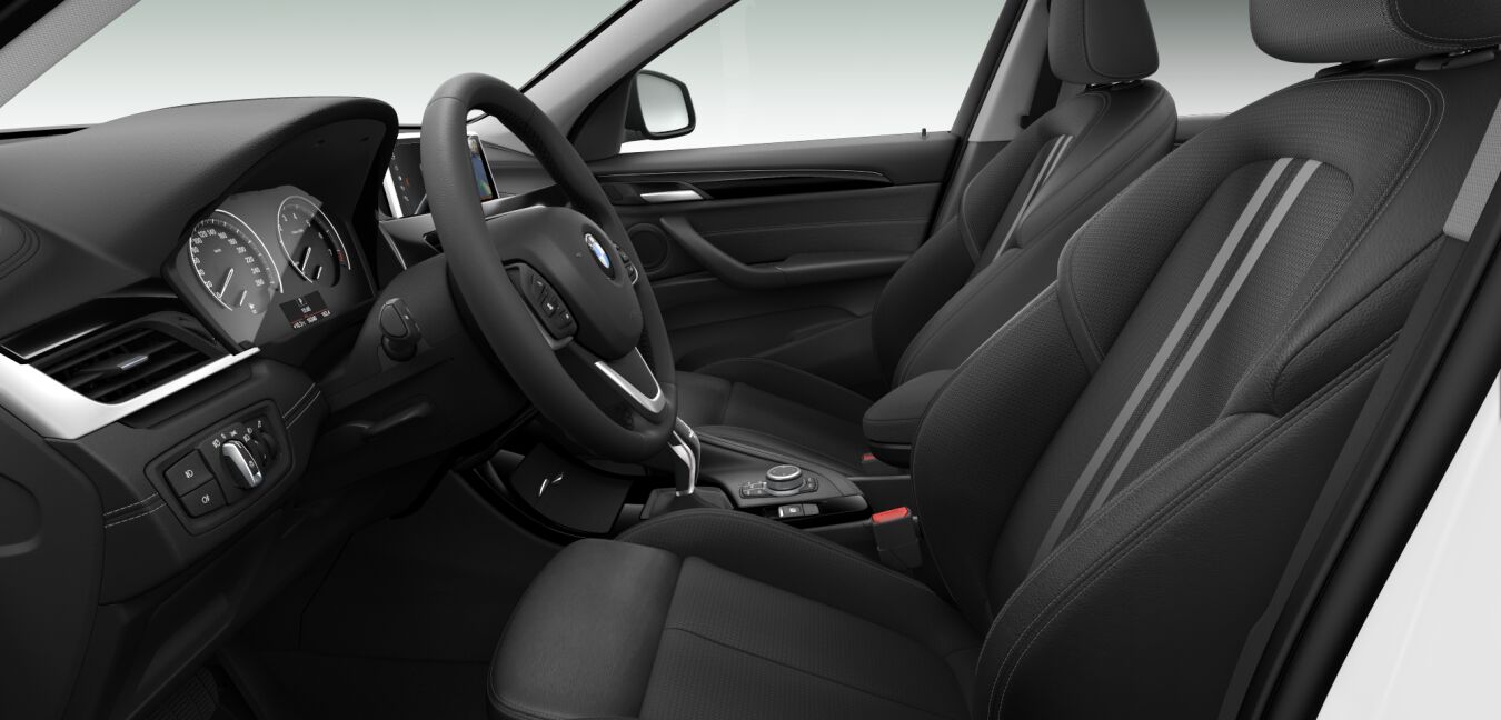 BMW BMW X im Innenraum seitlich BMW BMW X im Innenraum seitlich