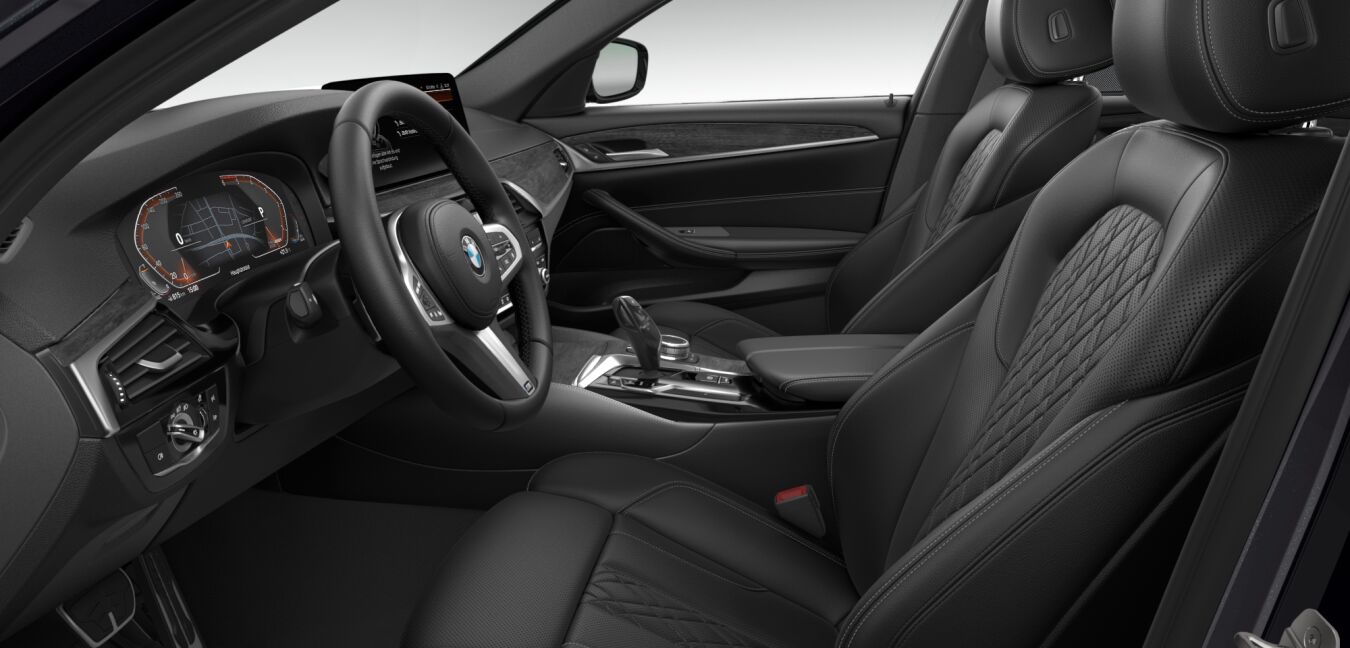 BMW BMW 5er im Innenraum seitlich BMW BMW 5er im Innenraum seitlich