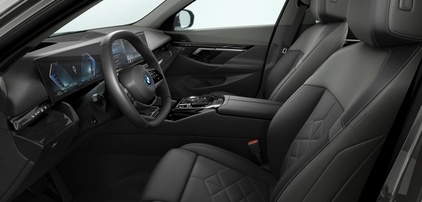 BMW BMW 5er im Innenraum seitlich BMW BMW 5er im Innenraum seitlich