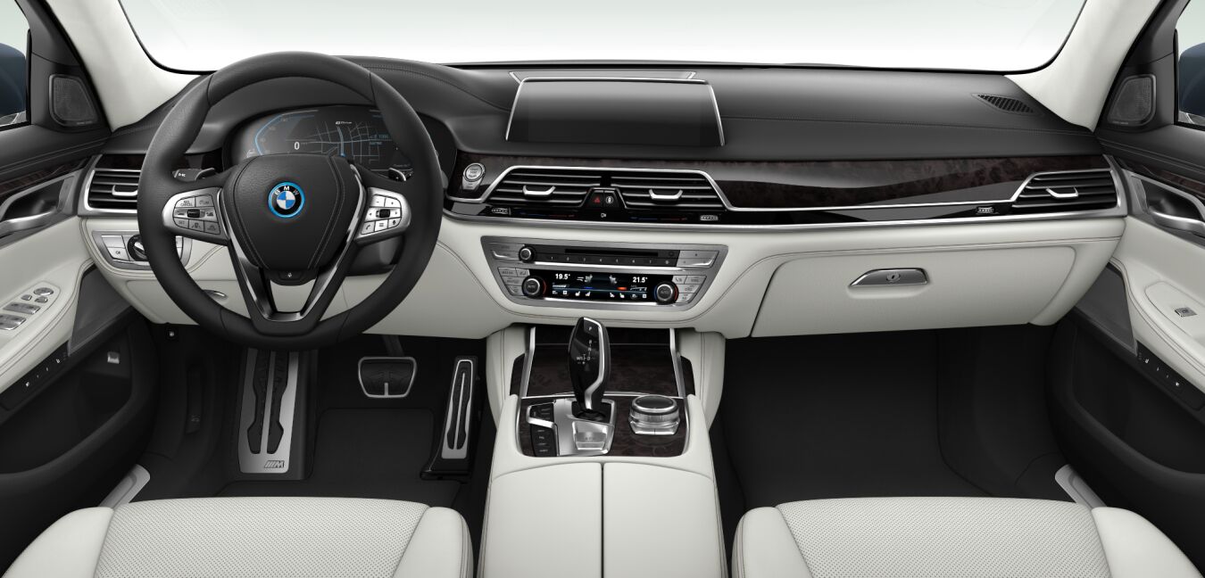 BMW BMW 7er im Innenraum von vorne BMW BMW 7er im Innenraum von vorne