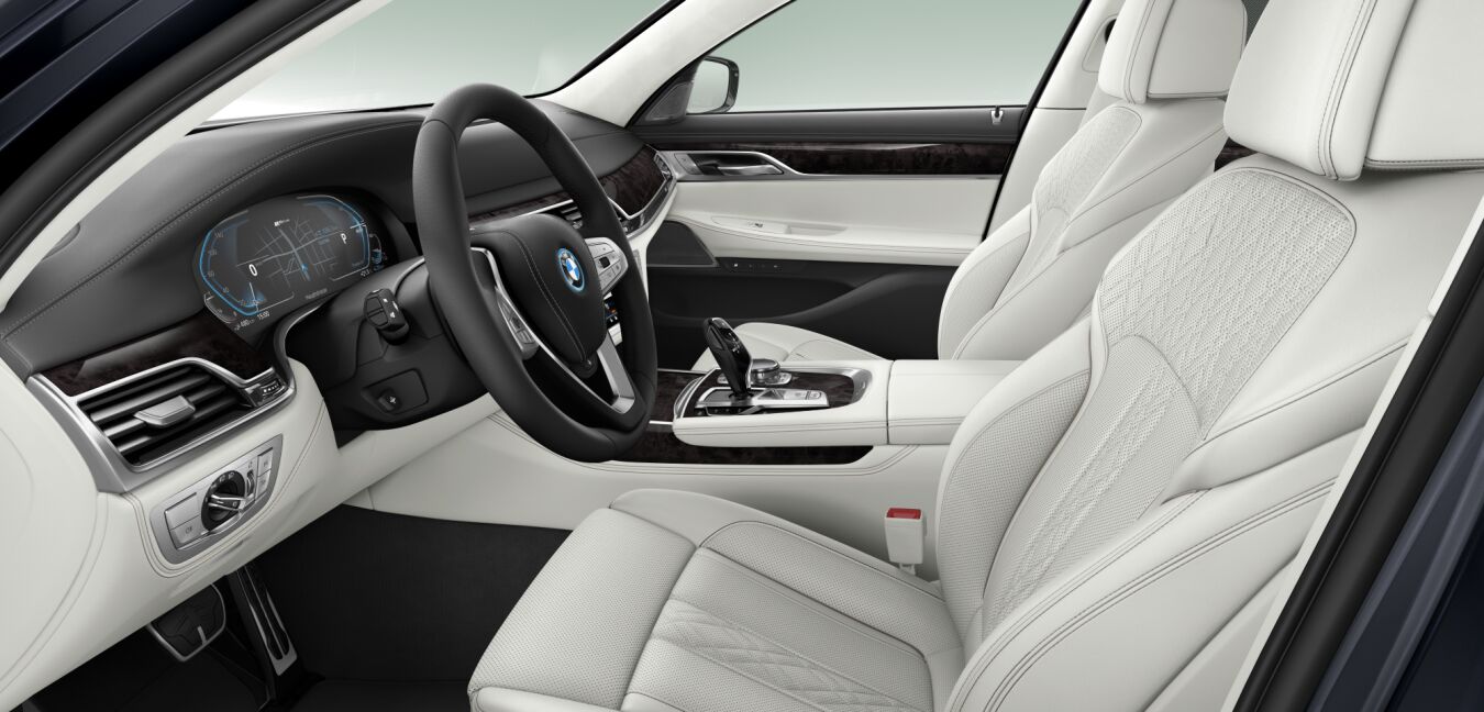 BMW BMW 7er im Innenraum seitlich BMW BMW 7er im Innenraum seitlich