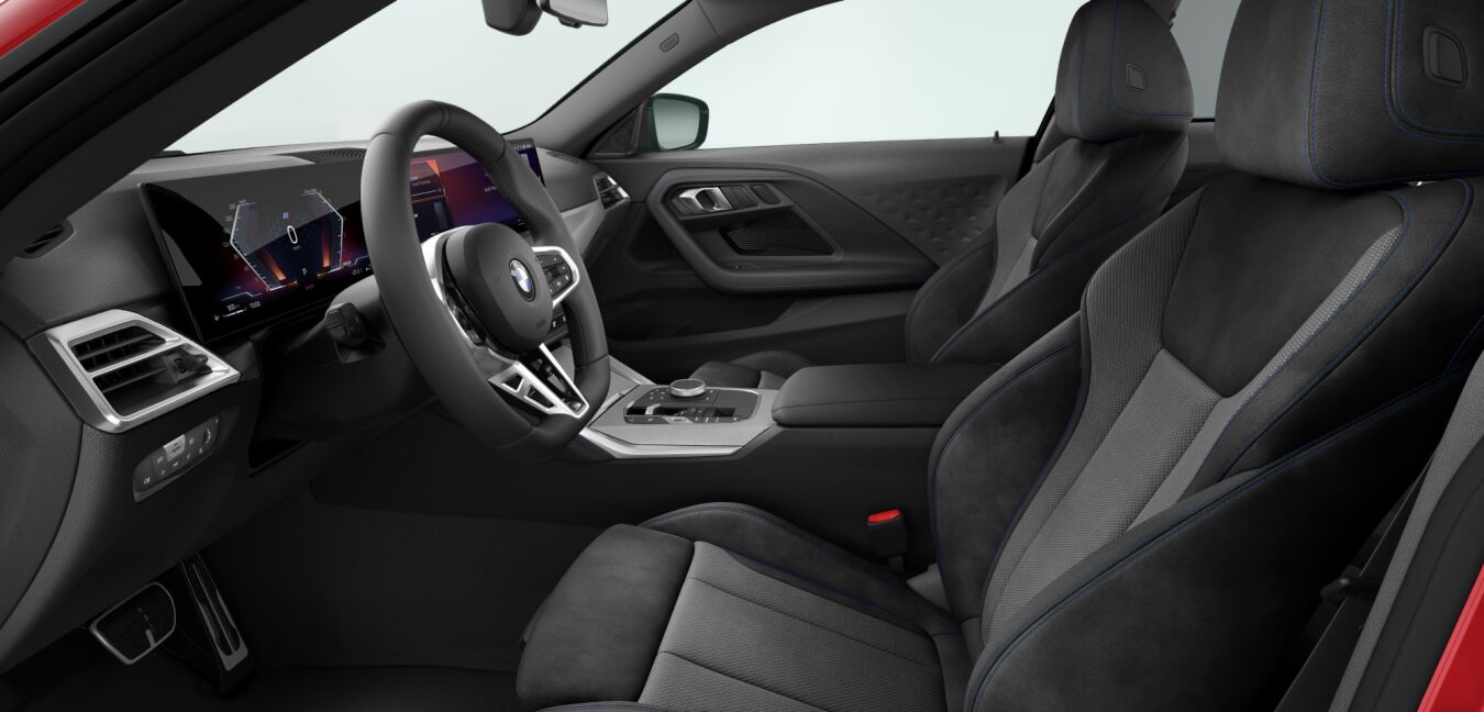 BMW BMW 2er im Innenraum seitlich BMW BMW 2er im Innenraum seitlich