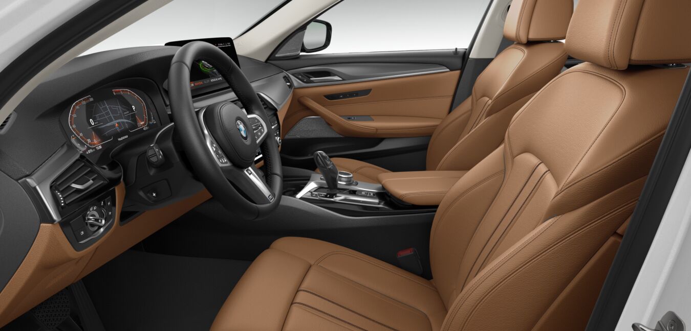 BMW BMW 5er im Innenraum seitlich BMW BMW 5er im Innenraum seitlich