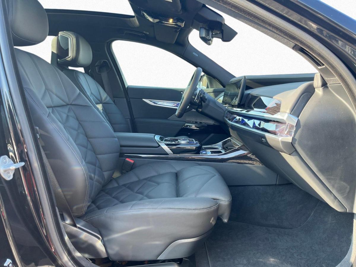 BMW 740d xDrive Limousine im Innenraum
