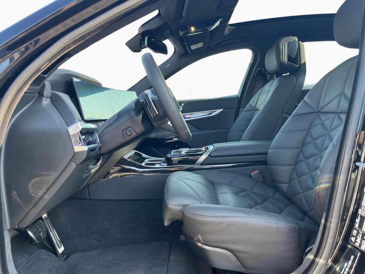 BMW 740d xDrive Limousine im Innenraum