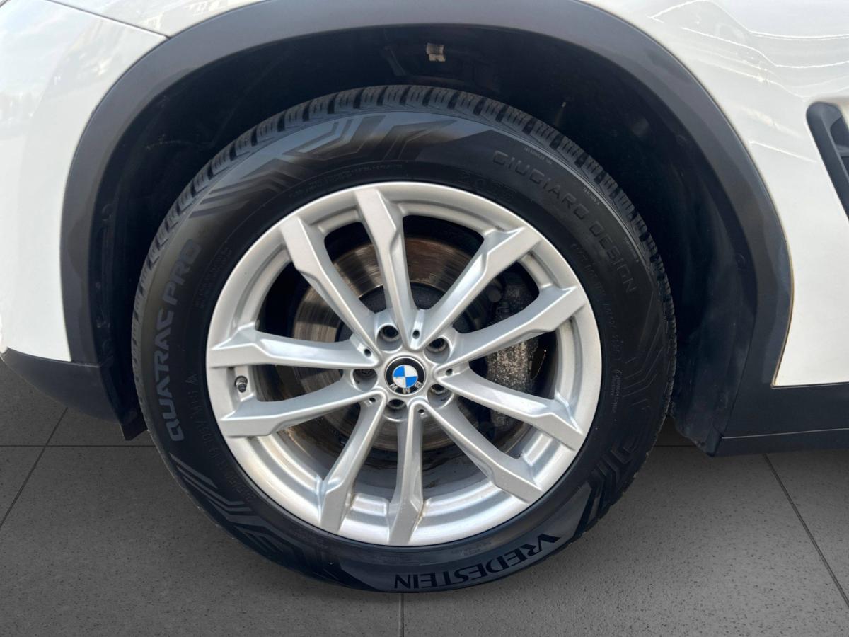 Originalaufnahme des Fahrzeugs Originalaufnahme des Fahrzeugs