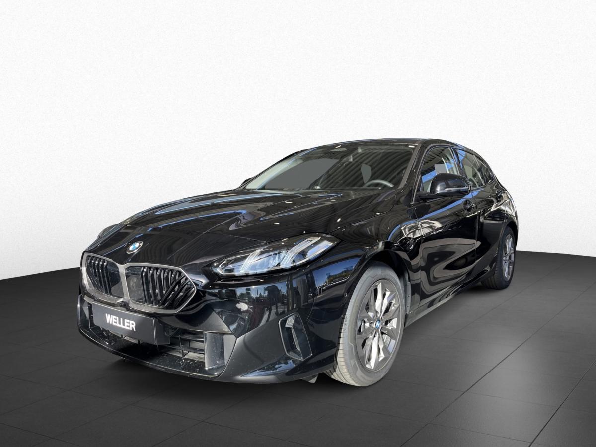 BMW 120 von vorne in Schwarz