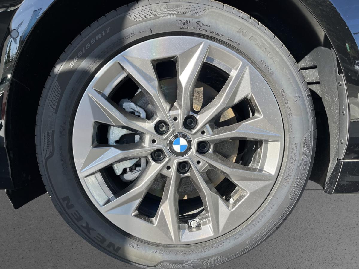 BMW 120 mit Detailansicht auf die Felgen