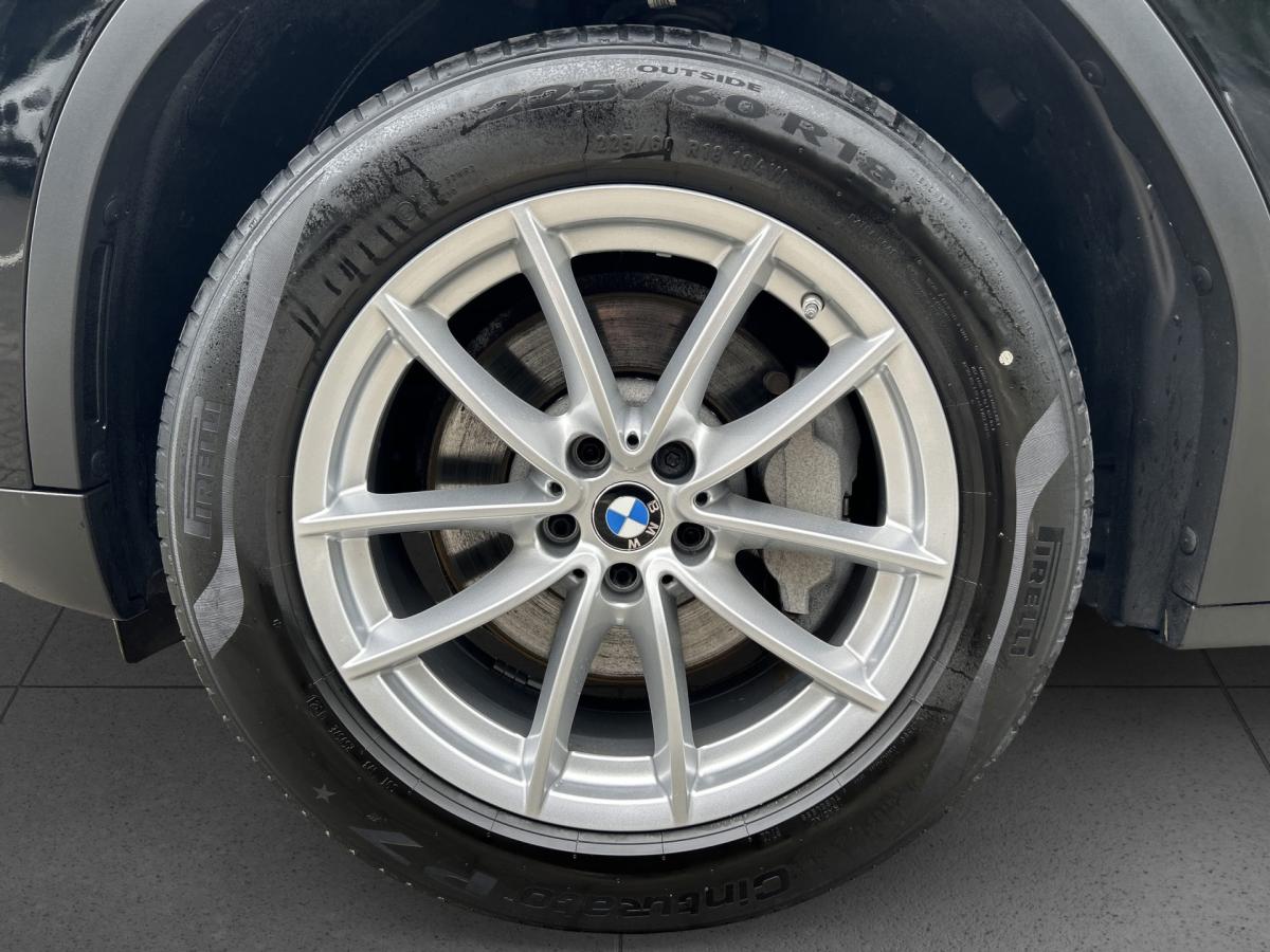 Originalaufnahme des Fahrzeugs Originalaufnahme des Fahrzeugs