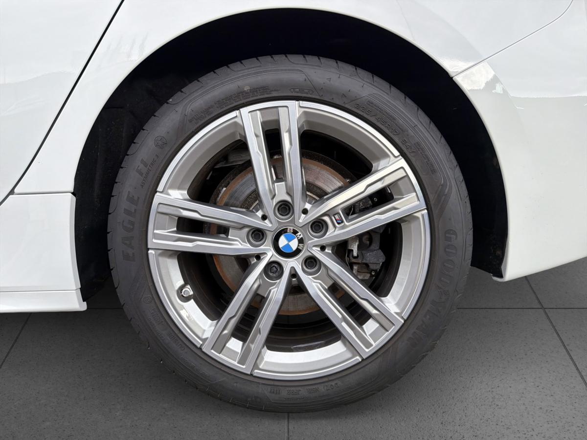Originalaufnahme des Fahrzeugs Originalaufnahme des Fahrzeugs