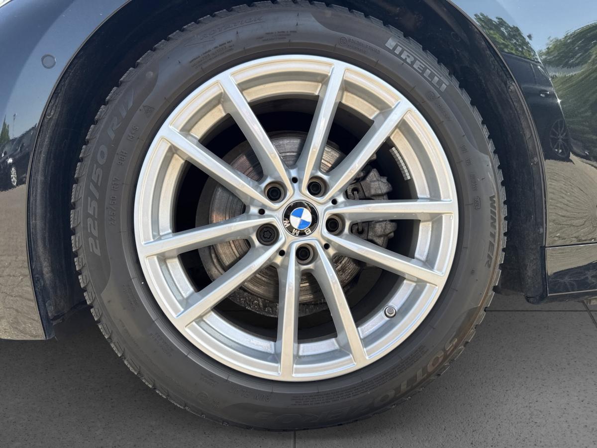 Originalaufnahme des Fahrzeugs Originalaufnahme des Fahrzeugs