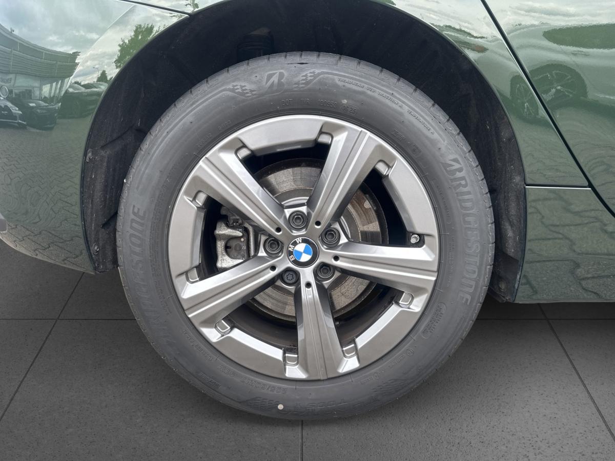 Originalaufnahme des Fahrzeugs Originalaufnahme des Fahrzeugs