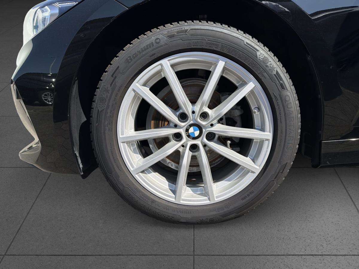 Originalaufnahme des Fahrzeugs Originalaufnahme des Fahrzeugs