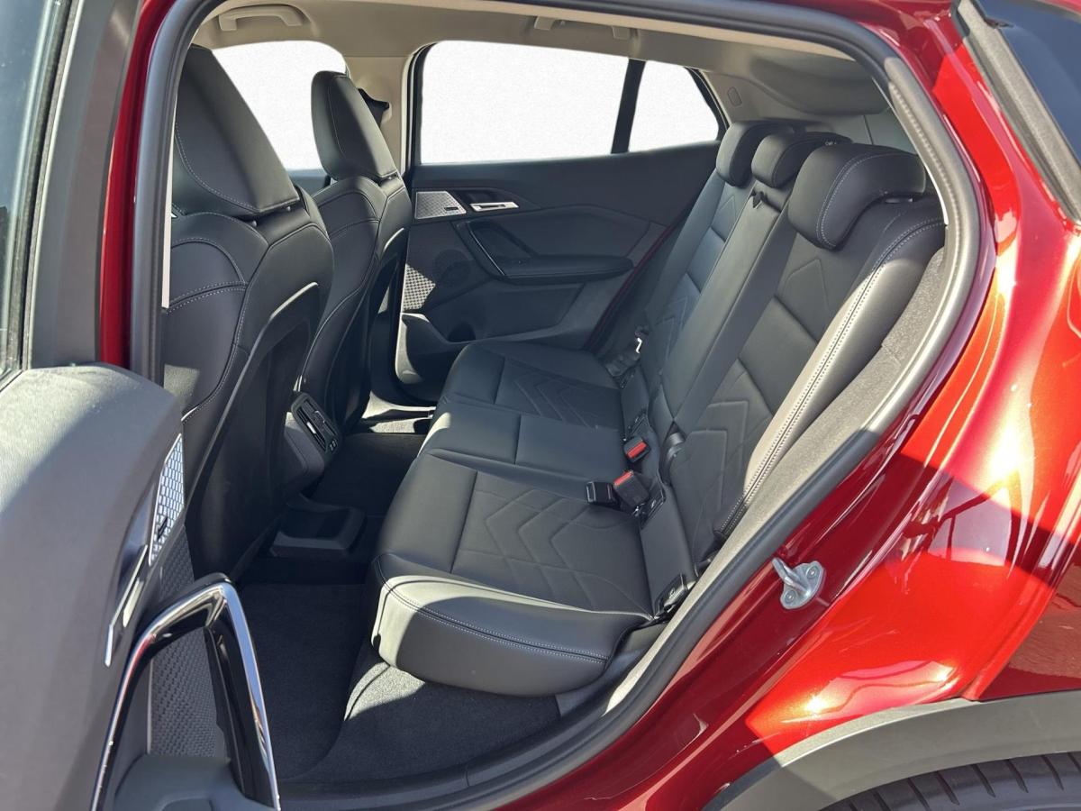 BMW iX2 xDrive30 im Innenraum