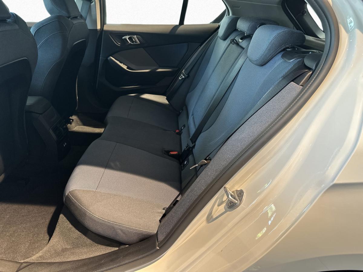 Originalaufnahme des Fahrzeugs Originalaufnahme des Fahrzeugs