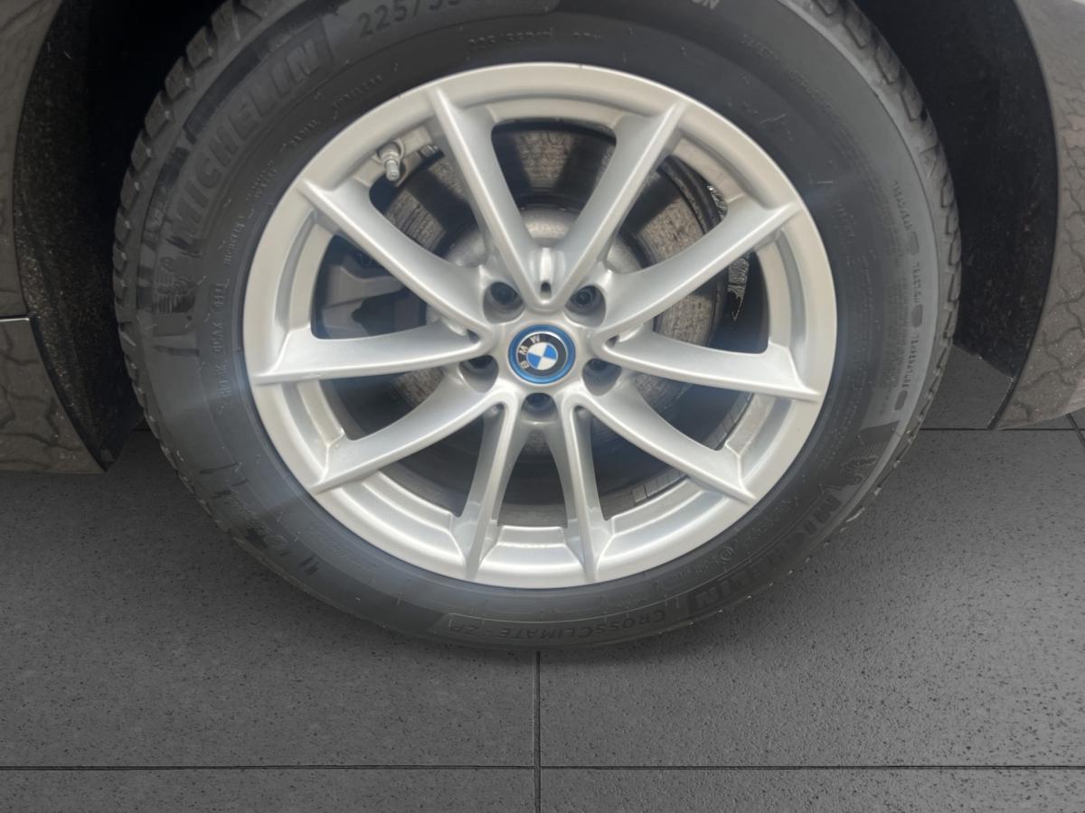Originalaufnahme des Fahrzeugs Originalaufnahme des Fahrzeugs