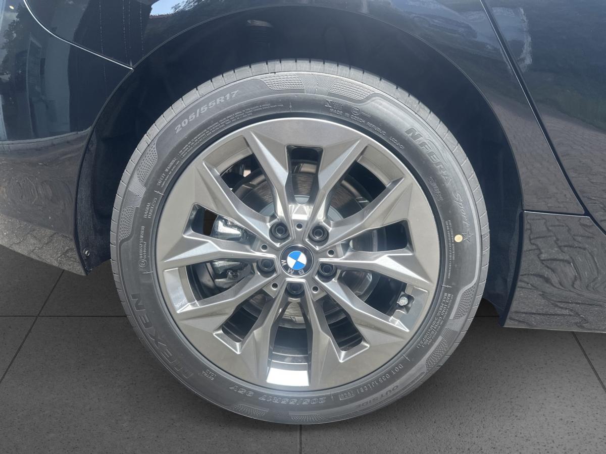 Originalaufnahme des Fahrzeugs Originalaufnahme des Fahrzeugs