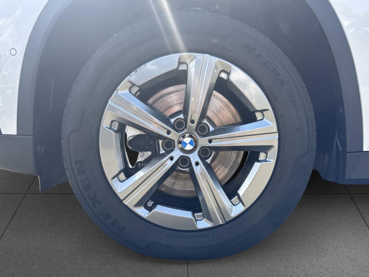 Originalaufnahme des Fahrzeugs Originalaufnahme des Fahrzeugs