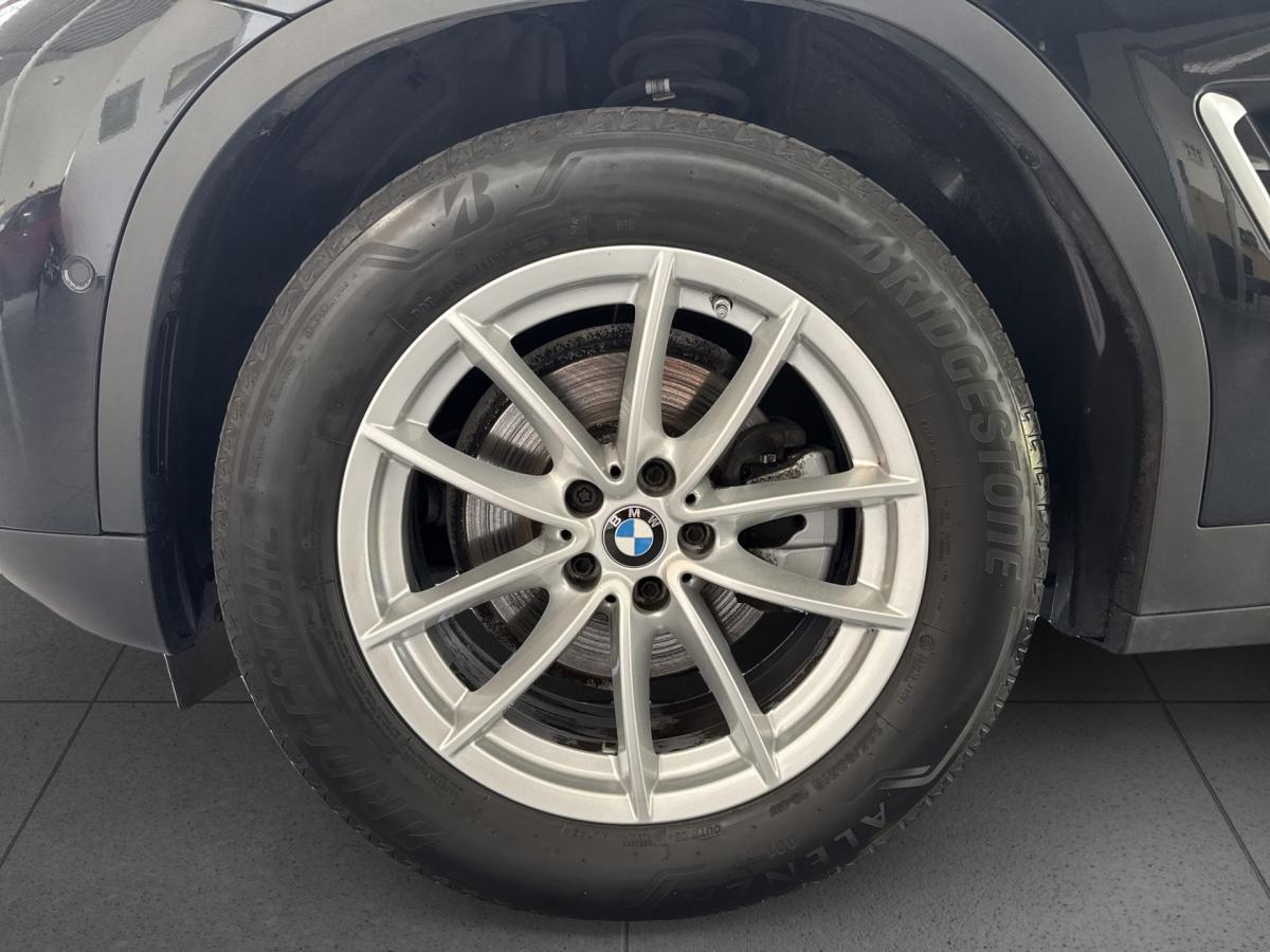 Originalaufnahme des Fahrzeugs Originalaufnahme des Fahrzeugs