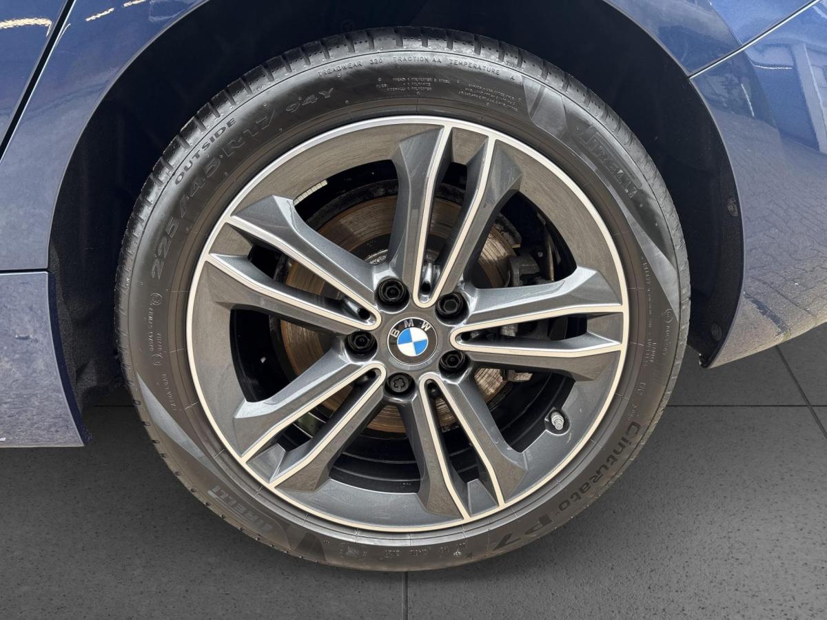 Originalaufnahme des Fahrzeugs Originalaufnahme des Fahrzeugs