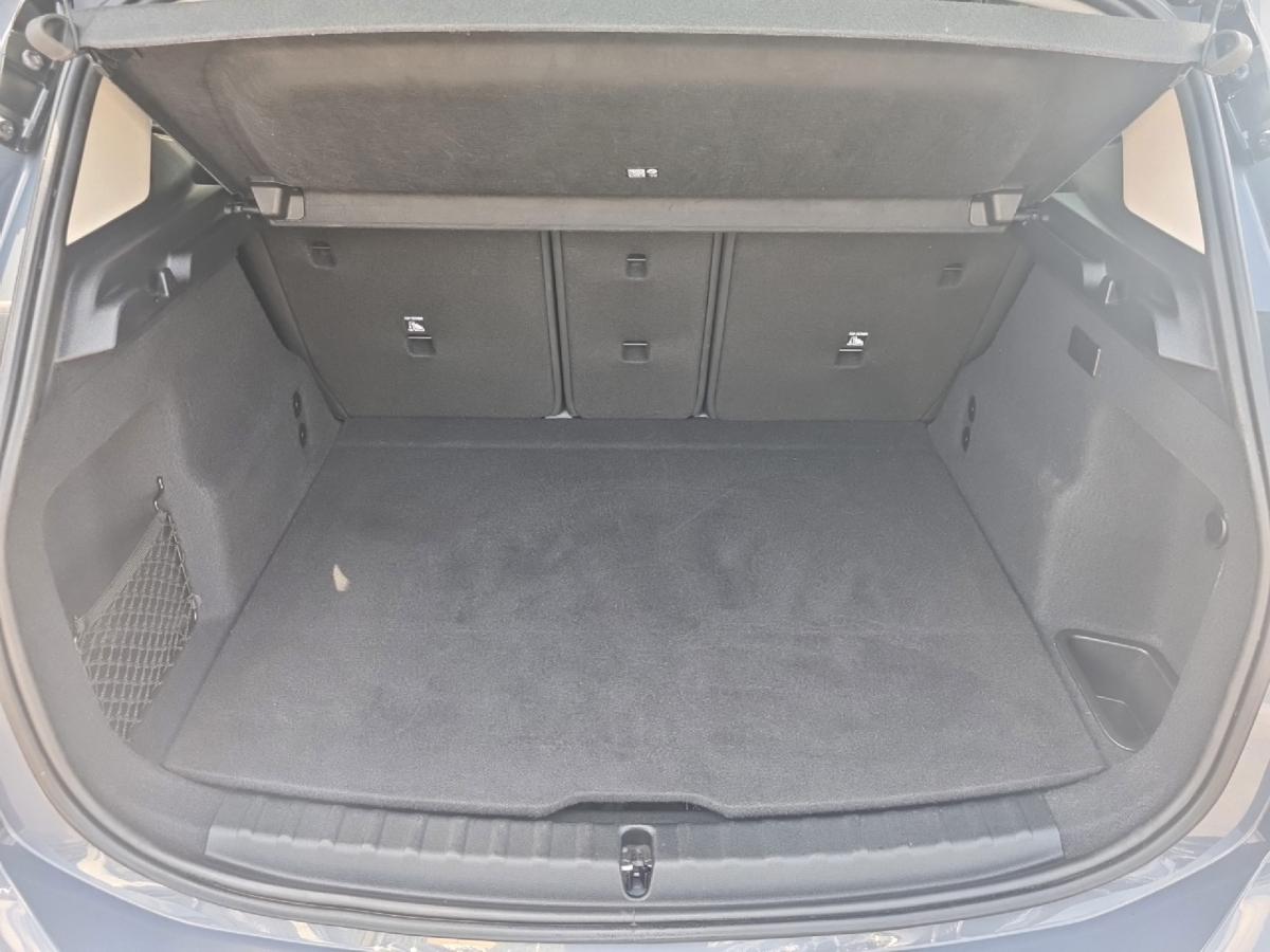Originalaufnahme des Fahrzeugs Originalaufnahme des Fahrzeugs