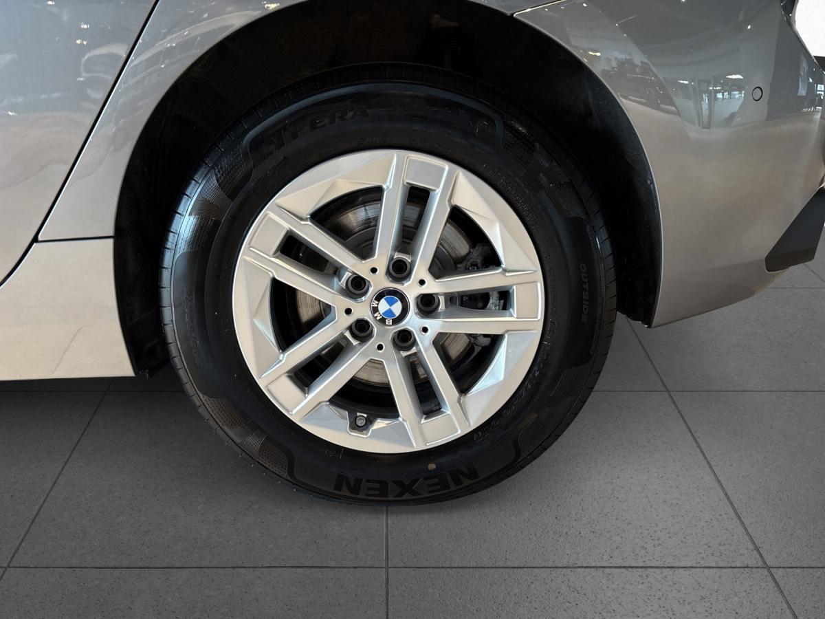 Originalaufnahme des Fahrzeugs Originalaufnahme des Fahrzeugs