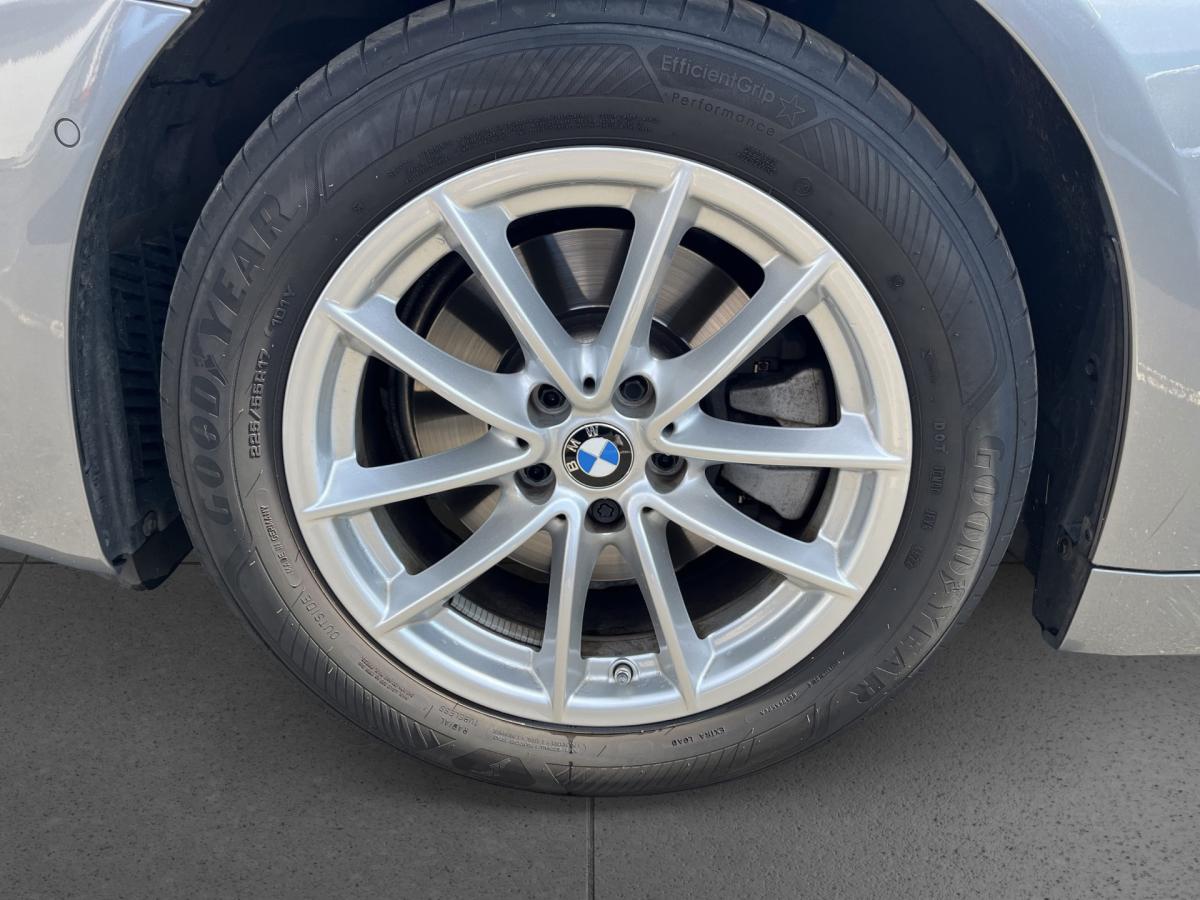 Originalaufnahme des Fahrzeugs Originalaufnahme des Fahrzeugs