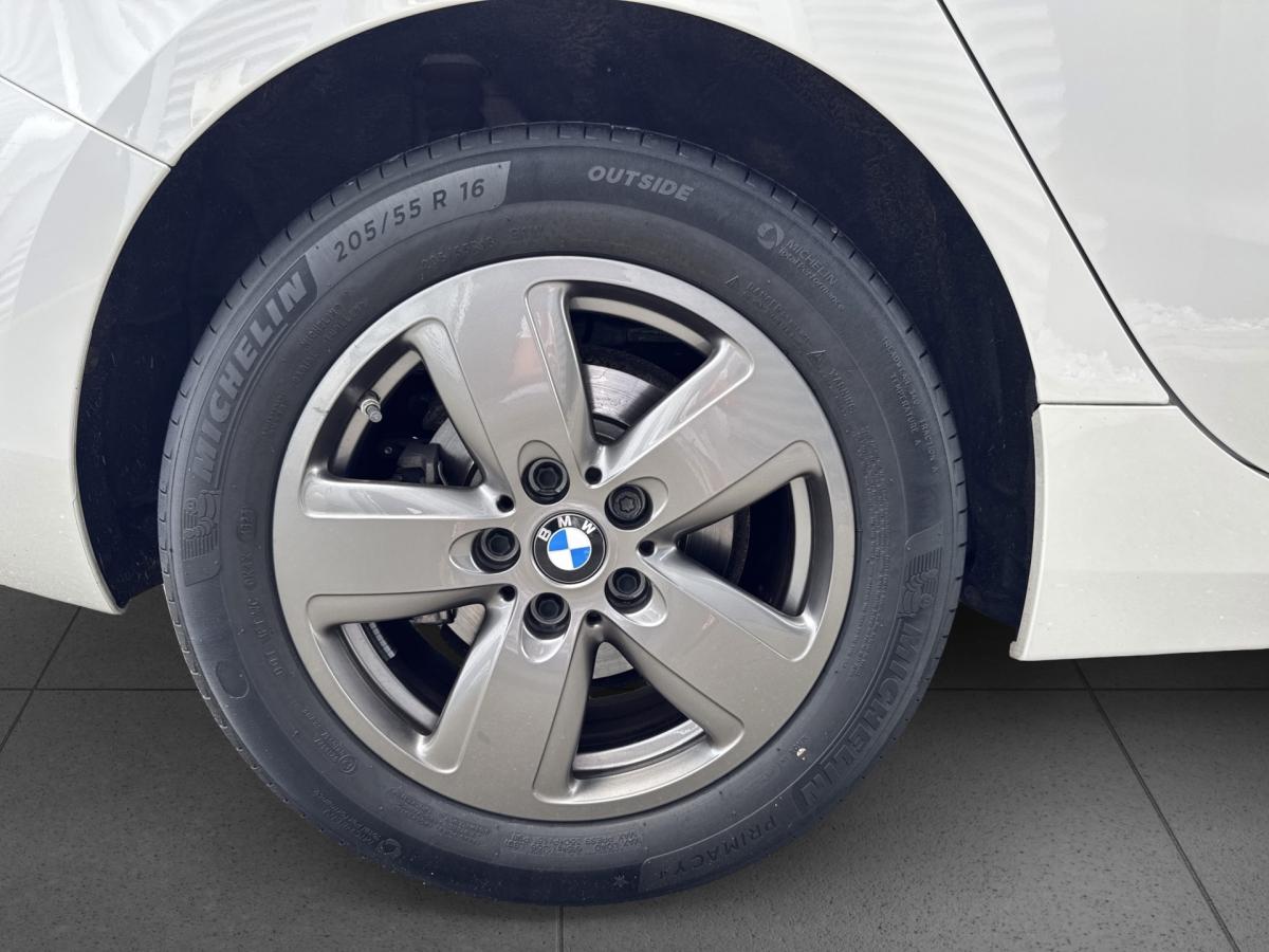 Originalaufnahme des Fahrzeugs Originalaufnahme des Fahrzeugs