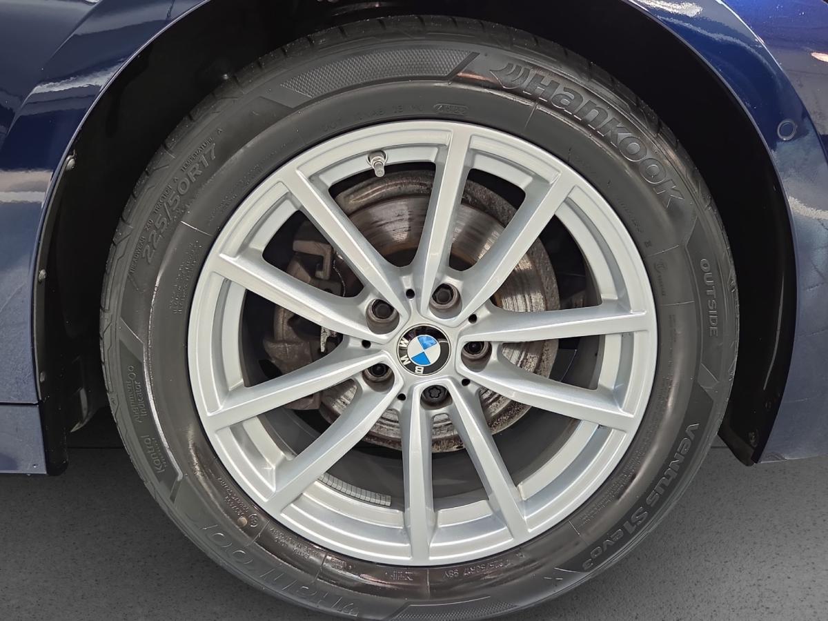Originalaufnahme des Fahrzeugs Originalaufnahme des Fahrzeugs