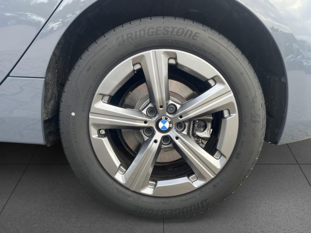 Originalaufnahme des Fahrzeugs Originalaufnahme des Fahrzeugs