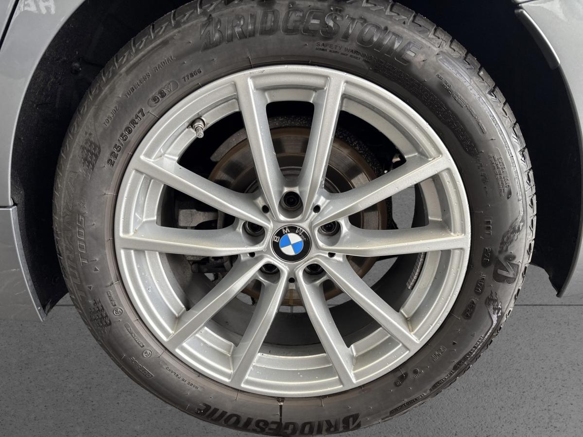 Originalaufnahme des Fahrzeugs Originalaufnahme des Fahrzeugs