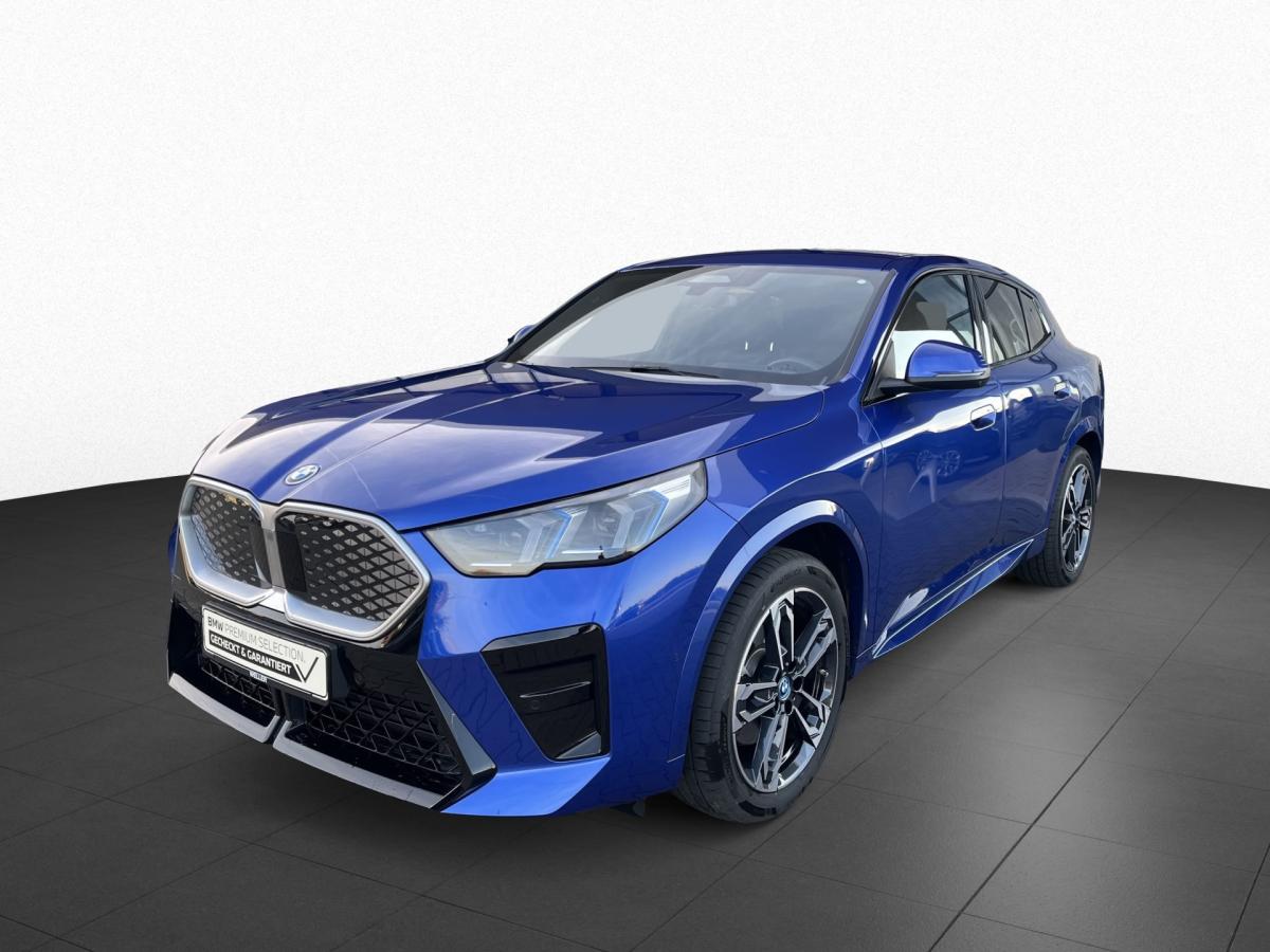 BMW iX2 xDrive30 Originalaufnahme