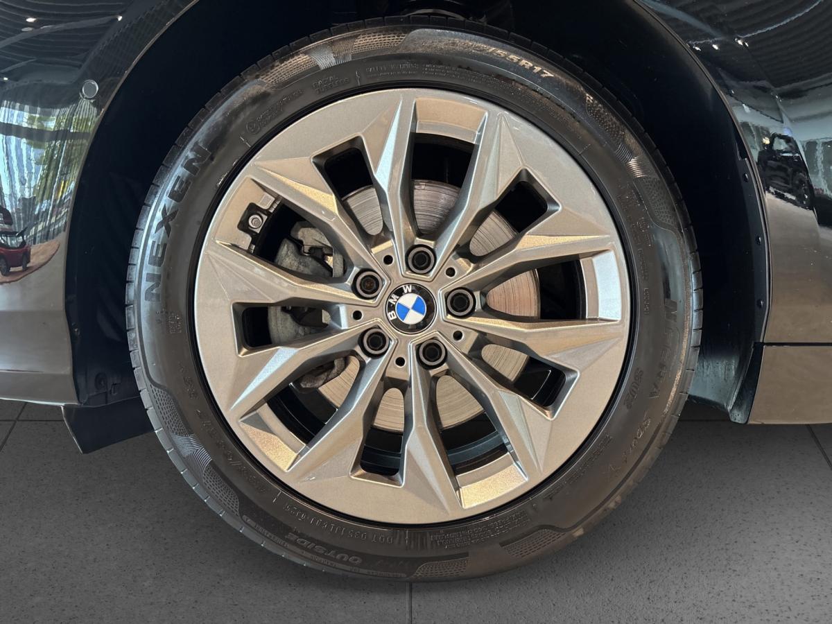 Originalaufnahme des Fahrzeugs Originalaufnahme des Fahrzeugs