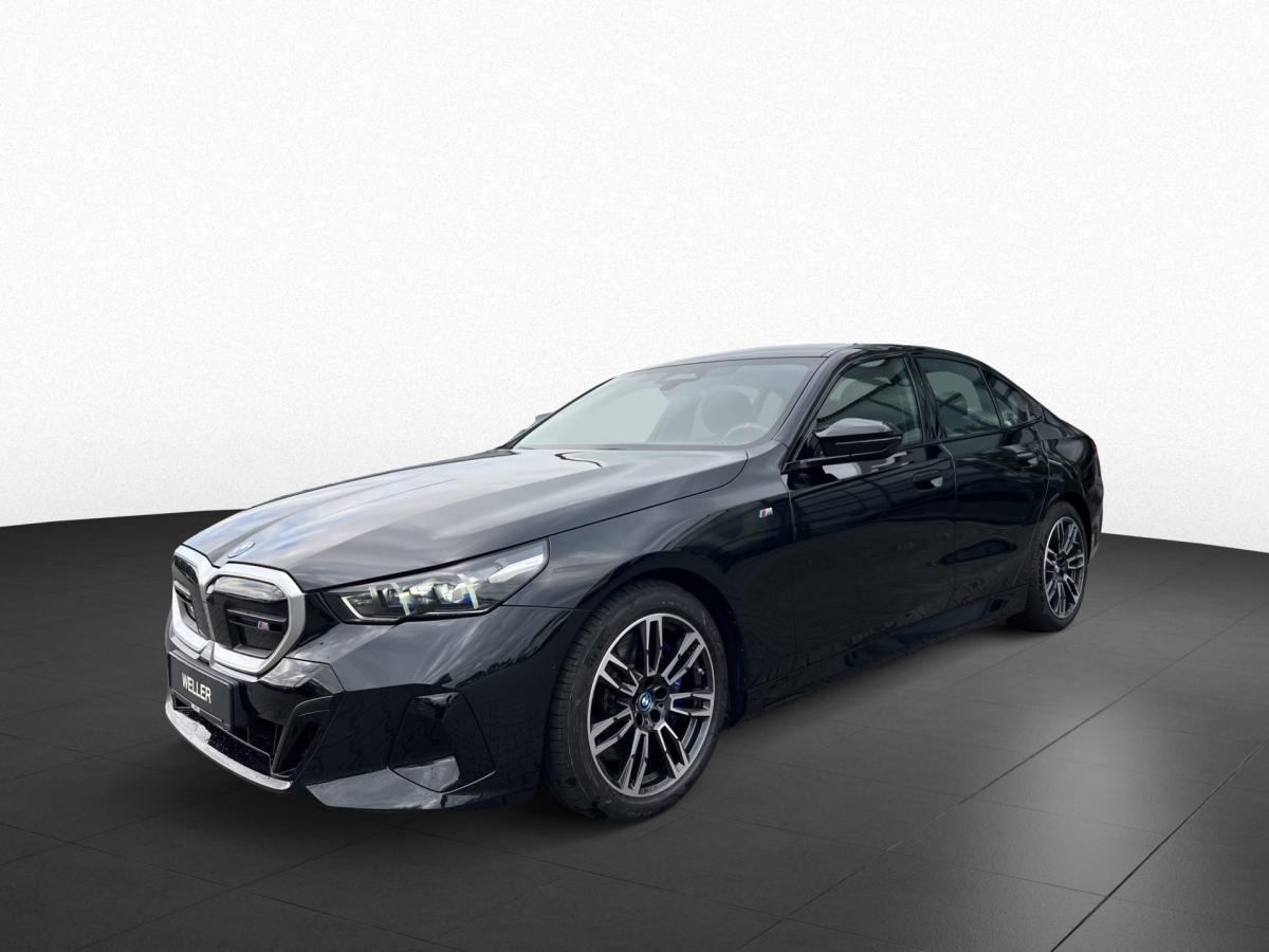 BMW i5 M60 xDrive Limousine Originalaufnahme BMW i5 M60 xDrive Limousine Originalaufnahme