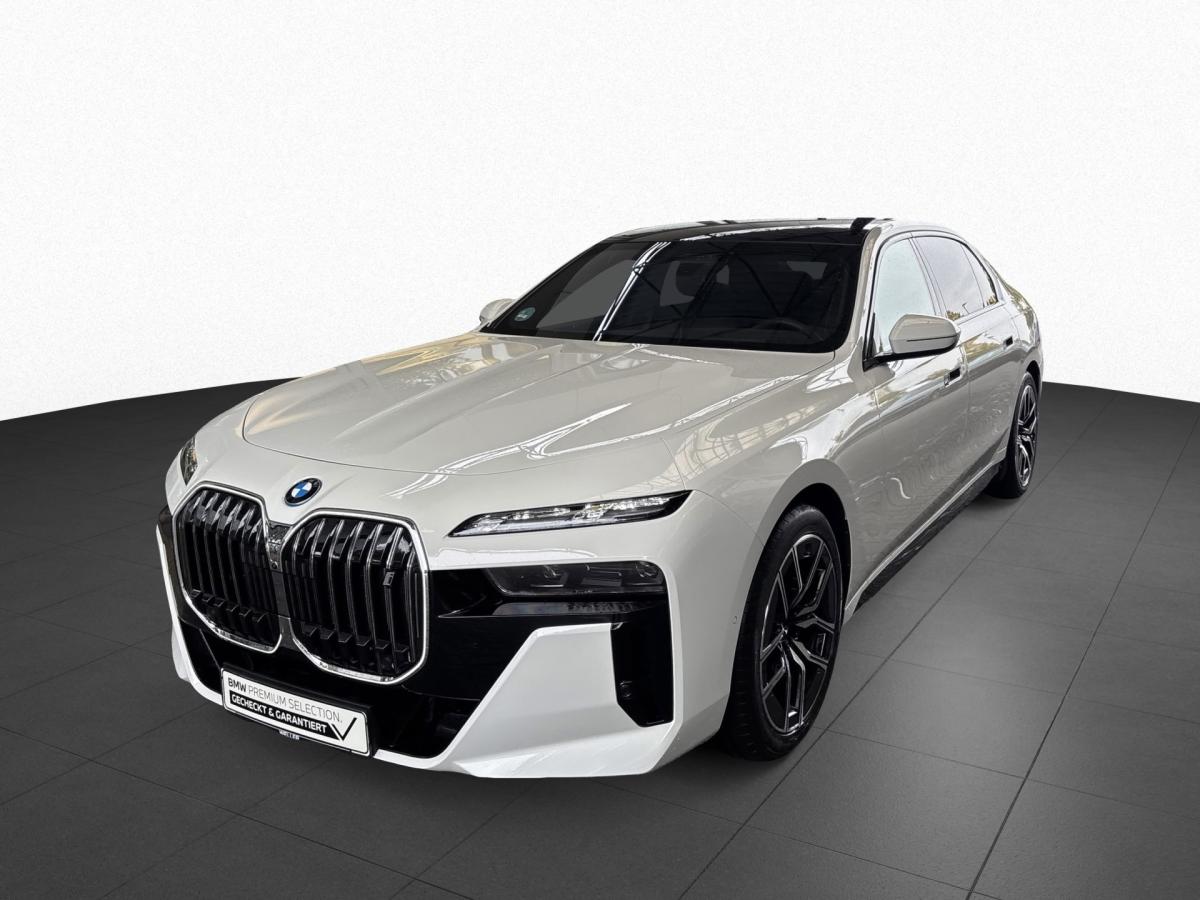 BMW i7 eDrive50 Limousine Originalaufnahme BMW i7 eDrive50 Limousine Originalaufnahme
