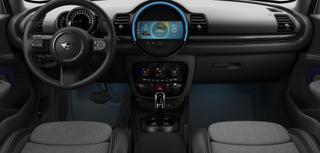 MINI MINI Clubman im Innenraum von vorne MINI MINI Clubman im Innenraum von vorne