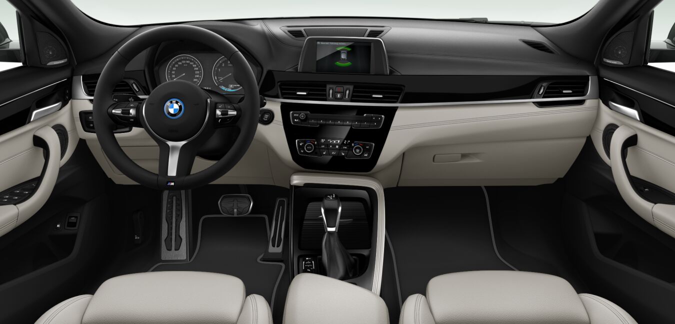 BMW BMW X im Innenraum von vorne