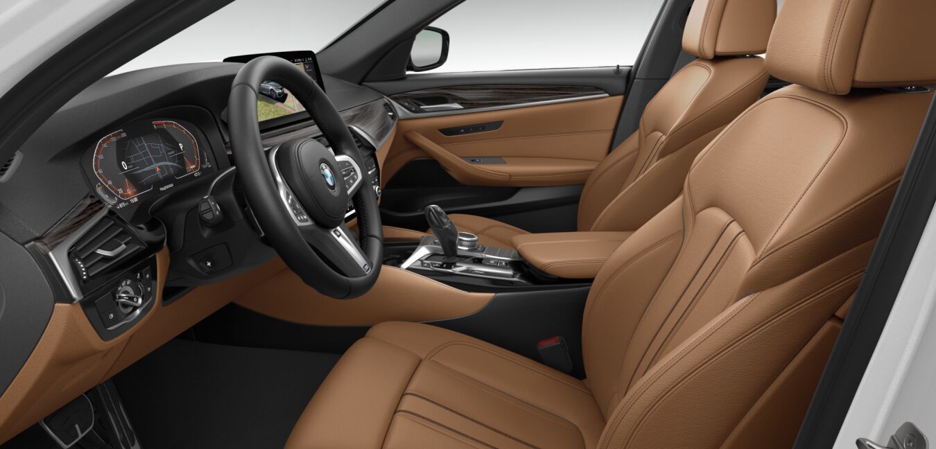 BMW BMW 5er im Innenraum seitlich BMW BMW 5er im Innenraum seitlich