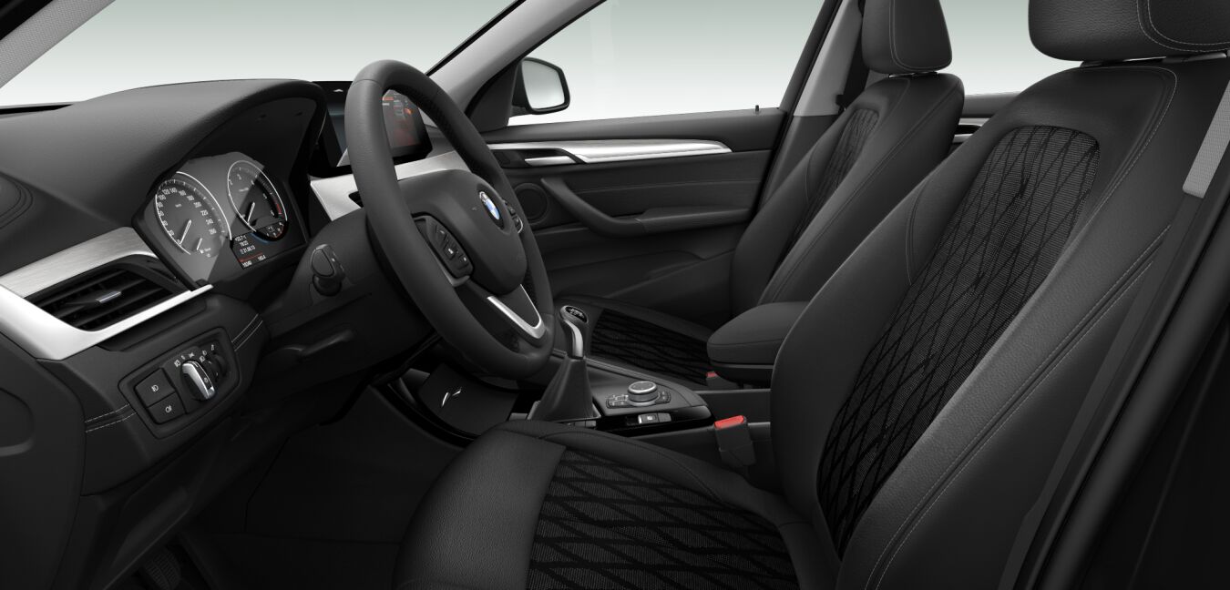 BMW BMW X im Innenraum seitlich
