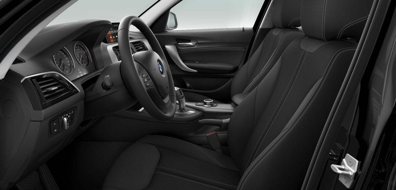 BMW BMW 1er im Innenraum seitlich BMW BMW 1er im Innenraum seitlich