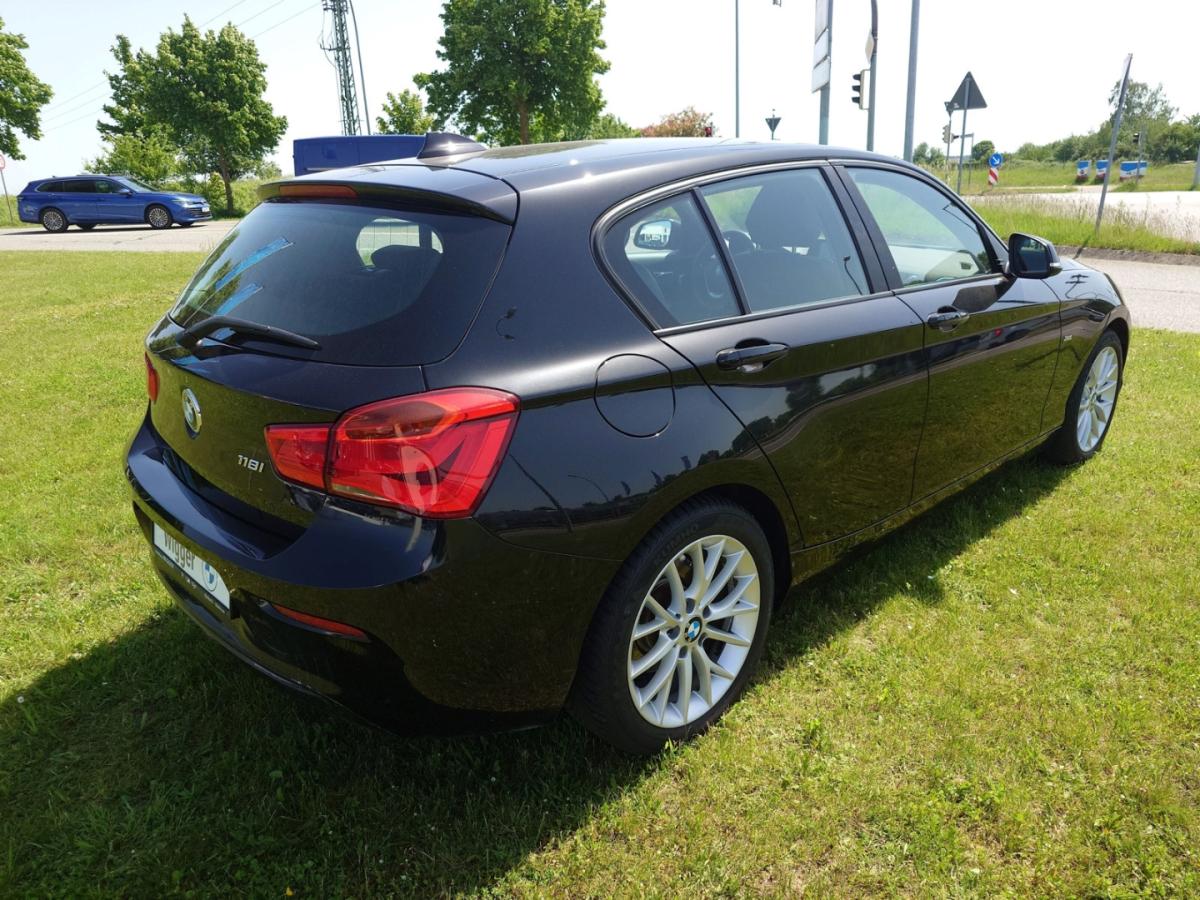 Originalaufnahme des Fahrzeugs Originalaufnahme des Fahrzeugs