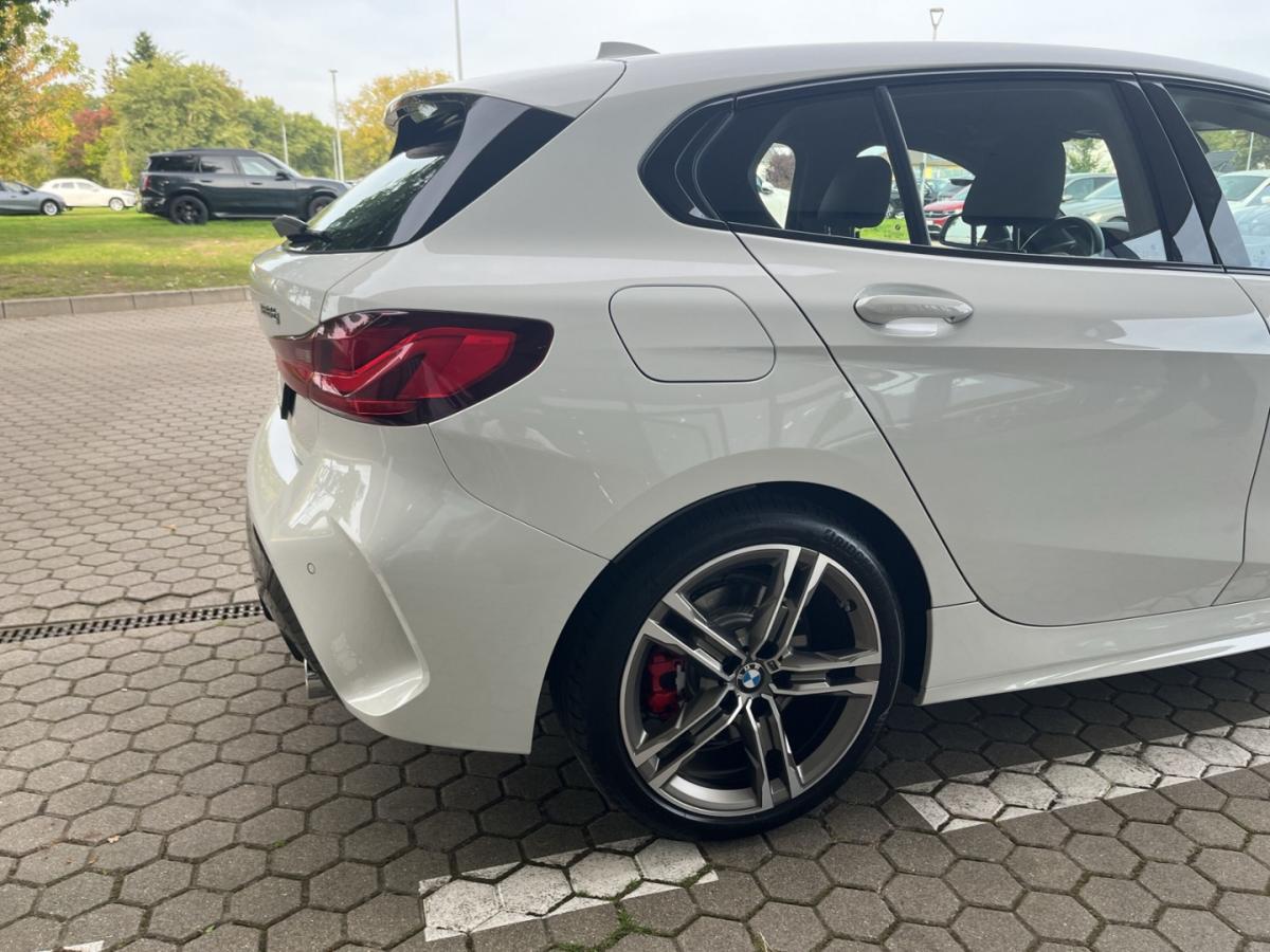Originalaufnahme des Fahrzeugs