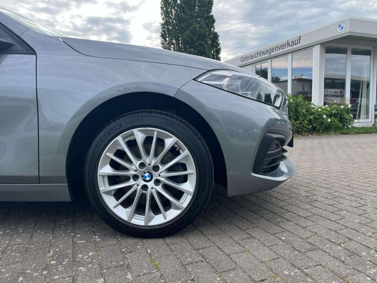Originalaufnahme des Fahrzeugs Originalaufnahme des Fahrzeugs