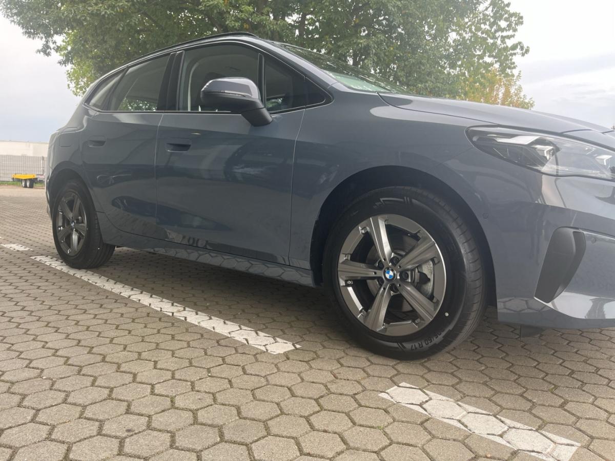 Originalaufnahme des Fahrzeugs Originalaufnahme des Fahrzeugs